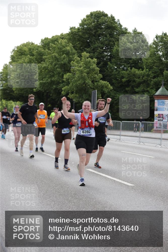 29.06.2025 - hella hamburg halbmarathon Jannik Wohlers http://msf.ph/oto/8143640 29.06.2025 10:45:44 Lombardsbrücke 1004, 1532, 1867, 1868, 2398, 2423, 2773, 2813, 2951, 3410, 4119, 4223, 5697, 5703, 5769, 5770, 5854, 5892, 6333, 6392, 7605, 7894, 7960, 7983, 8047, 9129, 9337, 9426, 9445, 11358, 11361, 11876, 11910, 12298, 12507, 13499, 14230, 14319, 14322, 14403, 14582, 15107, 16005, 16059, 16745, 16793, 17031, 17170, 17184, 18018, 18214, 18280, 18334 meine-sportfotos.de