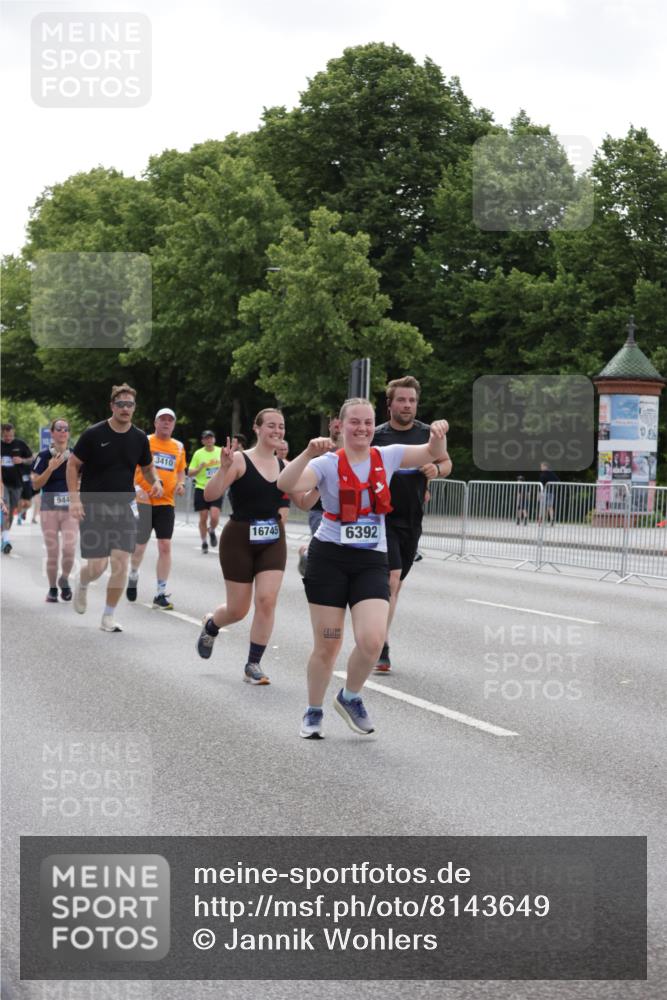 29.06.2025 - hella hamburg halbmarathon Jannik Wohlers http://msf.ph/oto/8143649 29.06.2025 10:45:45 Lombardsbrücke 1004, 1429, 1465, 1532, 1867, 1868, 2398, 2423, 2773, 2813, 2951, 3410, 4119, 4223, 5697, 5703, 5769, 5770, 5854, 5892, 6068, 6392, 7605, 7894, 7960, 7983, 8047, 9129, 9337, 9426, 9445, 11358, 11361, 11876, 11910, 12298, 12507, 13499, 14230, 14319, 14322, 14403, 14582, 15107, 16005, 16059, 16745, 16793, 17031, 17170, 17184, 18018, 18214, 18280, 18334 meine-sportfotos.de