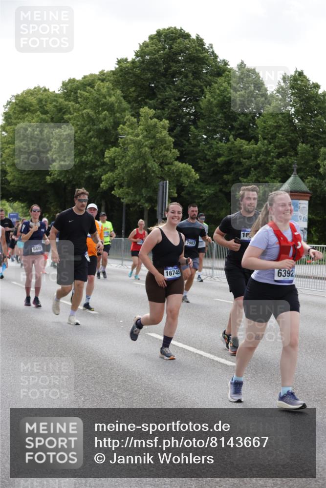29.06.2025 - hella hamburg halbmarathon Jannik Wohlers http://msf.ph/oto/8143667 29.06.2025 10:45:45 Lombardsbrücke 1004, 1429, 1465, 1532, 1867, 1868, 2398, 2423, 2773, 2813, 2951, 3410, 4119, 4223, 5697, 5703, 5769, 5770, 5854, 5892, 6068, 6392, 7605, 7894, 7960, 7983, 8047, 9129, 9337, 9426, 9445, 11358, 11361, 11876, 11910, 12298, 12507, 13499, 14230, 14319, 14322, 14403, 14582, 15107, 16005, 16059, 16745, 16793, 17031, 17170, 17184, 18018, 18214, 18280, 18334 meine-sportfotos.de