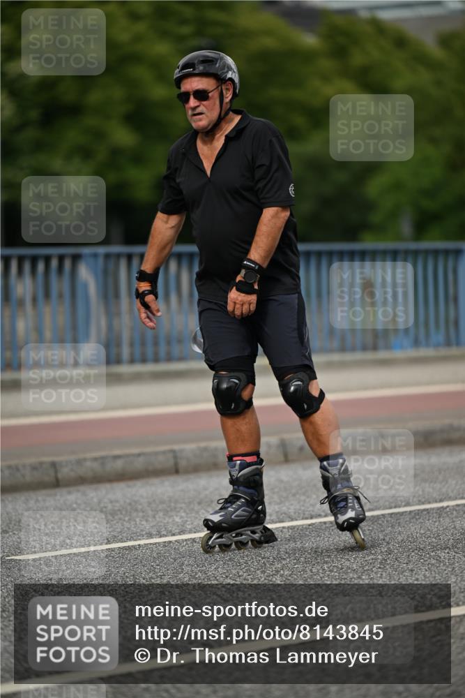 29.06.2025 - hella hamburg halbmarathon Dr. Thomas Lammeyer http://msf.ph/oto/8143845 29.06.2025 09:12:13 Kennedybrücke  meine-sportfotos.de