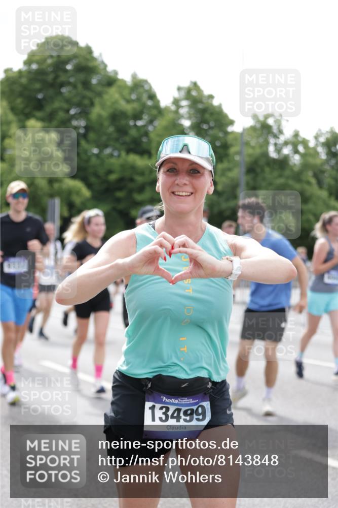 29.06.2025 - hella hamburg halbmarathon Jannik Wohlers http://msf.ph/oto/8143848 29.06.2025 10:45:55 Lombardsbrücke 1429, 1465, 1532, 1608, 1837, 2423, 2500, 2813, 2951, 3410, 4119, 4448, 5697, 5854, 6068, 7303, 7364, 7368, 7374, 7960, 7983, 8047, 8700, 9129, 9337, 9445, 10153, 11361, 11876, 11910, 12298, 12333, 12507, 12522, 13076, 13122, 13213, 13449, 13499, 14250, 14473, 15683, 16717, 16912, 17006, 17170, 17704, 17936, 18018, 18214, 18334 meine-sportfotos.de