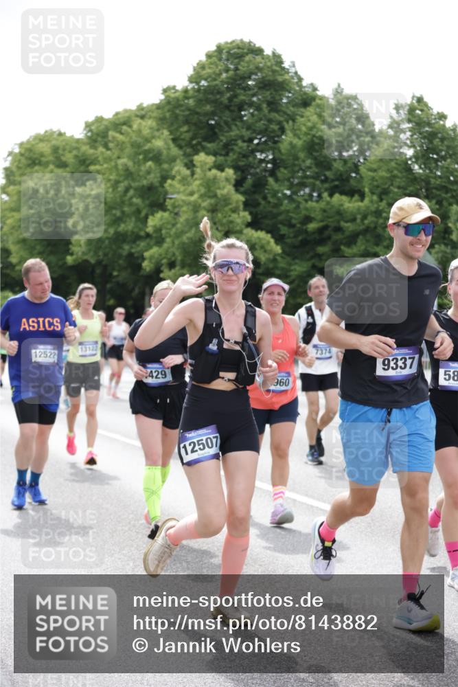 29.06.2025 - hella hamburg halbmarathon Jannik Wohlers http://msf.ph/oto/8143882 29.06.2025 10:45:56 Lombardsbrücke 1429, 1465, 1532, 1608, 1837, 2500, 2813, 2951, 3410, 4119, 4448, 5697, 5854, 6068, 7303, 7364, 7368, 7374, 7960, 7983, 8047, 8700, 9129, 9337, 9445, 10153, 11361, 11910, 12298, 12333, 12507, 12522, 13076, 13122, 13213, 13449, 13499, 14250, 14473, 15305, 15683, 16717, 16912, 17006, 17170, 17704, 17936, 18018, 18214, 18334 meine-sportfotos.de