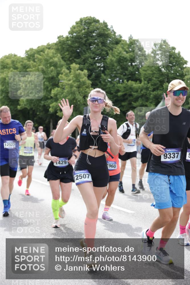 29.06.2025 - hella hamburg halbmarathon Jannik Wohlers http://msf.ph/oto/8143900 29.06.2025 10:45:56 Lombardsbrücke 1429, 1465, 1532, 1608, 1837, 2500, 2813, 2951, 3410, 4119, 4448, 5697, 5854, 6068, 7303, 7364, 7368, 7374, 7960, 7983, 8047, 8700, 9129, 9337, 9445, 10153, 11361, 11910, 12298, 12333, 12507, 12522, 13076, 13122, 13213, 13449, 13499, 14250, 14473, 15305, 15683, 16717, 16912, 17006, 17170, 17704, 17936, 18018, 18214, 18334 meine-sportfotos.de