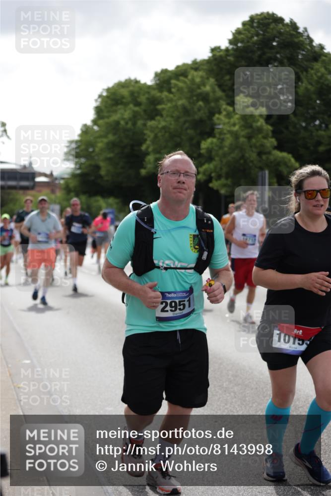 29.06.2025 - hella hamburg halbmarathon Jannik Wohlers http://msf.ph/oto/8143998 29.06.2025 10:46:01 Lombardsbrücke 1429, 1465, 1608, 1837, 2500, 2697, 3469, 4119, 4355, 4448, 5697, 5854, 6068, 6124, 6161, 7303, 7364, 7368, 7374, 7767, 7960, 7983, 8047, 8551, 8700, 9129, 9337, 10153, 10230, 11361, 12298, 12333, 12507, 12522, 13076, 13122, 13213, 13449, 13499, 13969, 14250, 14473, 15305, 15683, 15852, 16218, 16717, 16912, 17006, 17170, 17633, 17704, 17936, 18018, 18458 meine-sportfotos.de