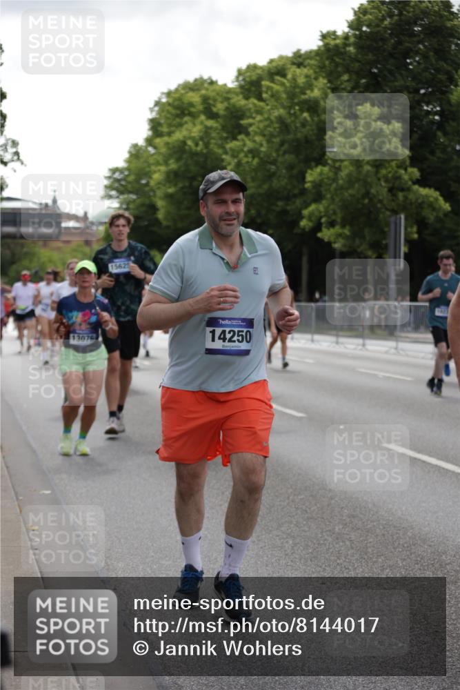 29.06.2025 - hella hamburg halbmarathon Jannik Wohlers http://msf.ph/oto/8144017 29.06.2025 10:46:06 Lombardsbrücke 1429, 1465, 1608, 1837, 2500, 2697, 3469, 4355, 4448, 4604, 6068, 6124, 6161, 7303, 7364, 7368, 7374, 7767, 8477, 8551, 8700, 9691, 10153, 10230, 12333, 12522, 13076, 13122, 13213, 13449, 13969, 14250, 14261, 14473, 15305, 15683, 15852, 16218, 16717, 16882, 16912, 17006, 17419, 17633, 17704, 17936, 18458 meine-sportfotos.de