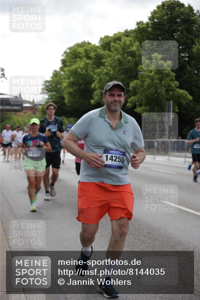 29.06.2025 - hella hamburg halbmarathon Jannik Wohlers http://msf.ph/oto/8144035 29.06.2025 10:46:06 Lombardsbrücke 1429, 1465, 1608, 1837, 2500, 2697, 3469, 4355, 4448, 4604, 6068, 6124, 6161, 7303, 7364, 7368, 7374, 7767, 8477, 8551, 8700, 9691, 10153, 10230, 12333, 12522, 13076, 13122, 13213, 13449, 13969, 14250, 14261, 14473, 15305, 15683, 15852, 16218, 16717, 16882, 16912, 17006, 17419, 17633, 17704, 17936, 18458 meine-sportfotos.de
