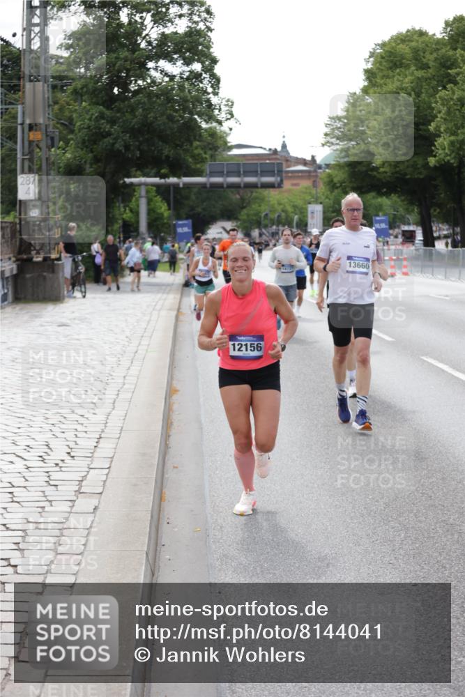 29.06.2025 - hella hamburg halbmarathon Jannik Wohlers http://msf.ph/oto/8144041 29.06.2025 10:08:51 Lombardsbrücke 1147, 1188, 1838, 2978, 4859, 5806, 5885, 6674, 7187, 9718, 10194, 10819, 11067, 11496, 12156, 12862, 13210, 13660, 14736, 17347, 18726, 18727 meine-sportfotos.de