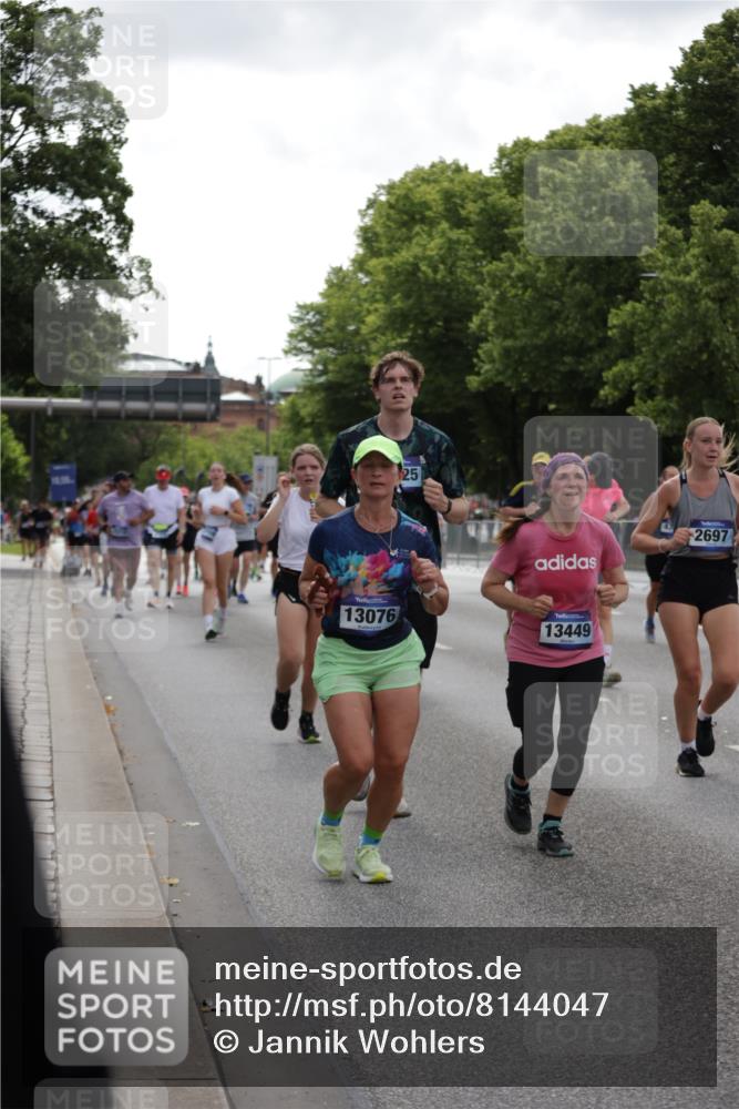 29.06.2025 - hella hamburg halbmarathon Jannik Wohlers http://msf.ph/oto/8144047 29.06.2025 10:46:07 Lombardsbrücke 1371, 1375, 1608, 1837, 2500, 2697, 3469, 3734, 4355, 4448, 4604, 6124, 6161, 7303, 7364, 7368, 7374, 7767, 8477, 8551, 8700, 9691, 10153, 10230, 12333, 12522, 13076, 13122, 13213, 13449, 13969, 14250, 14261, 14473, 15305, 15683, 15852, 16218, 16717, 16882, 16912, 16987, 17006, 17419, 17459, 17633, 17704, 17936, 18458 meine-sportfotos.de