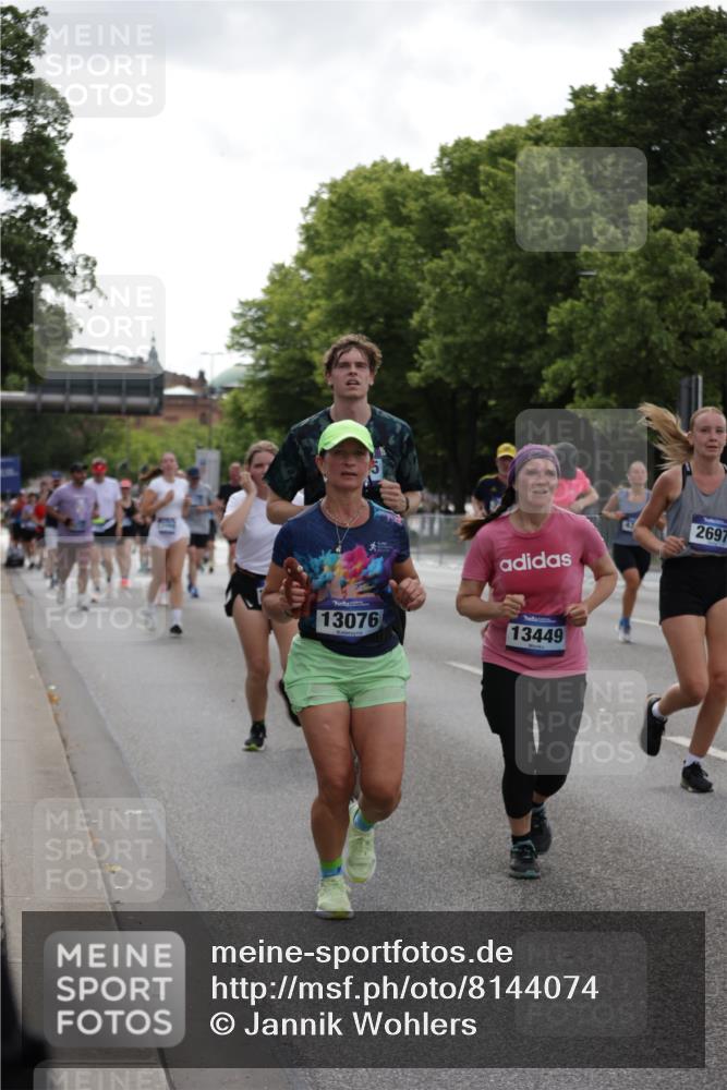 29.06.2025 - hella hamburg halbmarathon Jannik Wohlers http://msf.ph/oto/8144074 29.06.2025 10:46:08 Lombardsbrücke 1371, 1375, 1608, 1837, 2500, 2697, 3469, 3734, 4355, 4448, 4604, 6124, 6161, 7303, 7364, 7767, 8477, 8551, 8700, 9691, 10153, 10230, 13076, 13122, 13213, 13449, 13969, 14250, 14261, 14473, 15305, 15683, 15852, 16218, 16717, 16882, 16912, 16987, 17006, 17419, 17459, 17633, 17704, 17936, 18458 meine-sportfotos.de