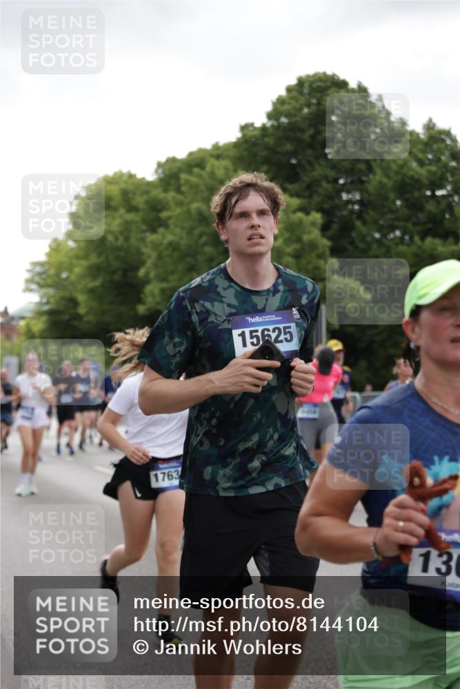 29.06.2025 - hella hamburg halbmarathon Jannik Wohlers http://msf.ph/oto/8144104 29.06.2025 10:46:09 Lombardsbrücke 1371, 1375, 1608, 1837, 2500, 2697, 3469, 3734, 4202, 4296, 4355, 4448, 4604, 6124, 6161, 7303, 7767, 8477, 8551, 8700, 9691, 10153, 10230, 13076, 13213, 13449, 13969, 14250, 14261, 14473, 15305, 15683, 15852, 16218, 16717, 16882, 16912, 16987, 17006, 17419, 17459, 17633, 17704, 17936, 18458 meine-sportfotos.de
