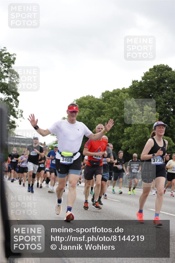 29.06.2025 - hella hamburg halbmarathon Jannik Wohlers http://msf.ph/oto/8144219 29.06.2025 10:46:19 Lombardsbrücke 1363, 1371, 1375, 1720, 1999, 2162, 2320, 3277, 3406, 3407, 3469, 3734, 3823, 4202, 4296, 4342, 4355, 4604, 5700, 6124, 6161, 6740, 7412, 7767, 7827, 8477, 8551, 8553, 9092, 9243, 9691, 9743, 10230, 10515, 10591, 12140, 13195, 13756, 13757, 13885, 13969, 14011, 14181, 14261, 14891, 15852, 16218, 16882, 16987, 17419, 17459, 18315, 18458, 18881, 18924 meine-sportfotos.de