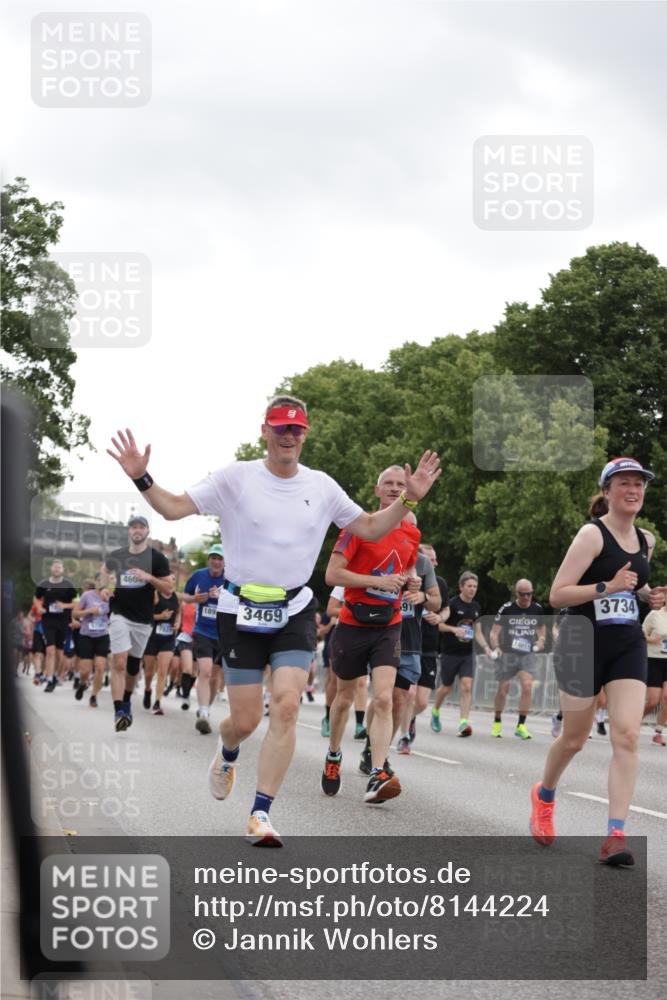 29.06.2025 - hella hamburg halbmarathon Jannik Wohlers http://msf.ph/oto/8144224 29.06.2025 10:46:19 Lombardsbrücke 1363, 1371, 1375, 1720, 1999, 2162, 2320, 3277, 3406, 3407, 3469, 3734, 3823, 4202, 4296, 4342, 4355, 4604, 5700, 6124, 6161, 6740, 7412, 7767, 7827, 8477, 8551, 8553, 9092, 9243, 9691, 9743, 10230, 10515, 10591, 12140, 13195, 13756, 13757, 13885, 13969, 14011, 14181, 14261, 14891, 15852, 16218, 16882, 16987, 17419, 17459, 18315, 18458, 18881, 18924 meine-sportfotos.de