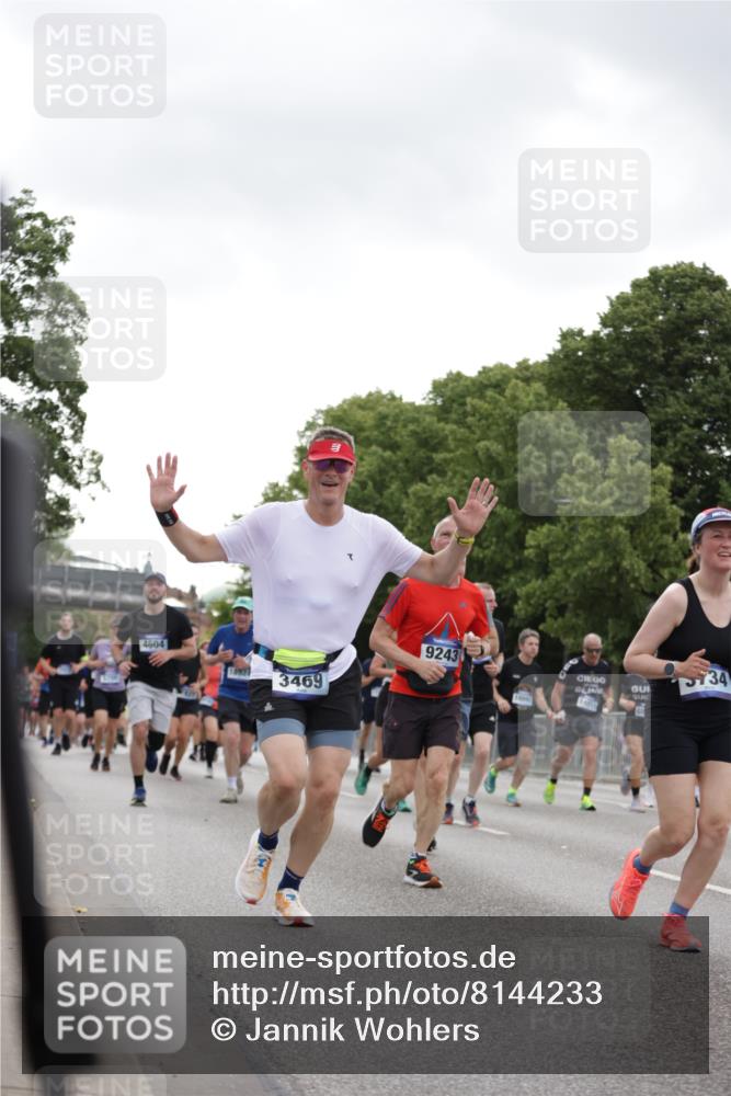 29.06.2025 - hella hamburg halbmarathon Jannik Wohlers http://msf.ph/oto/8144233 29.06.2025 10:46:19 Lombardsbrücke 1363, 1371, 1375, 1720, 1999, 2162, 2320, 3277, 3406, 3407, 3469, 3734, 3823, 4202, 4296, 4342, 4355, 4604, 5700, 6124, 6161, 6740, 7412, 7767, 7827, 8477, 8551, 8553, 9092, 9243, 9691, 9743, 10230, 10515, 10591, 12140, 13195, 13756, 13757, 13885, 13969, 14011, 14181, 14261, 14891, 15852, 16218, 16882, 16987, 17419, 17459, 18315, 18458, 18881, 18924 meine-sportfotos.de