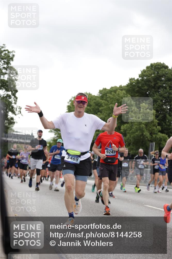 29.06.2025 - hella hamburg halbmarathon Jannik Wohlers http://msf.ph/oto/8144258 29.06.2025 10:46:19 Lombardsbrücke 1363, 1371, 1375, 1720, 1999, 2162, 2320, 3277, 3406, 3407, 3469, 3734, 3823, 4202, 4296, 4342, 4355, 4604, 5700, 6124, 6161, 6740, 7412, 7767, 7827, 8477, 8551, 8553, 9092, 9243, 9691, 9743, 10230, 10515, 10591, 12140, 13195, 13756, 13757, 13885, 13969, 14011, 14181, 14261, 14891, 15852, 16218, 16882, 16987, 17419, 17459, 18315, 18458, 18881, 18924 meine-sportfotos.de