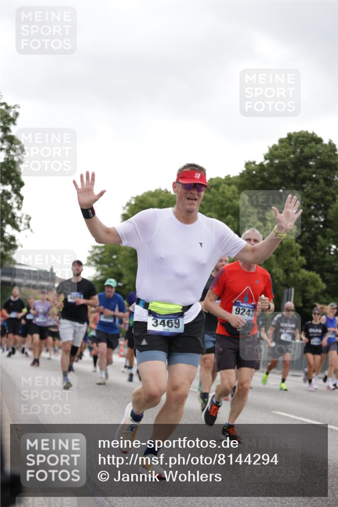 29.06.2025 - hella hamburg halbmarathon Jannik Wohlers http://msf.ph/oto/8144294 29.06.2025 10:46:20 Lombardsbrücke 1363, 1371, 1375, 1720, 1999, 2162, 2320, 3277, 3406, 3407, 3469, 3734, 3823, 4202, 4296, 4342, 4355, 4604, 5700, 6124, 6161, 6740, 7412, 7767, 7827, 8477, 8551, 8553, 9092, 9243, 9691, 9743, 10230, 10515, 10591, 12140, 13195, 13756, 13757, 13885, 13969, 14011, 14181, 14261, 14891, 15852, 16218, 16882, 16987, 17419, 17459, 18315, 18458, 18881, 18924 meine-sportfotos.de
