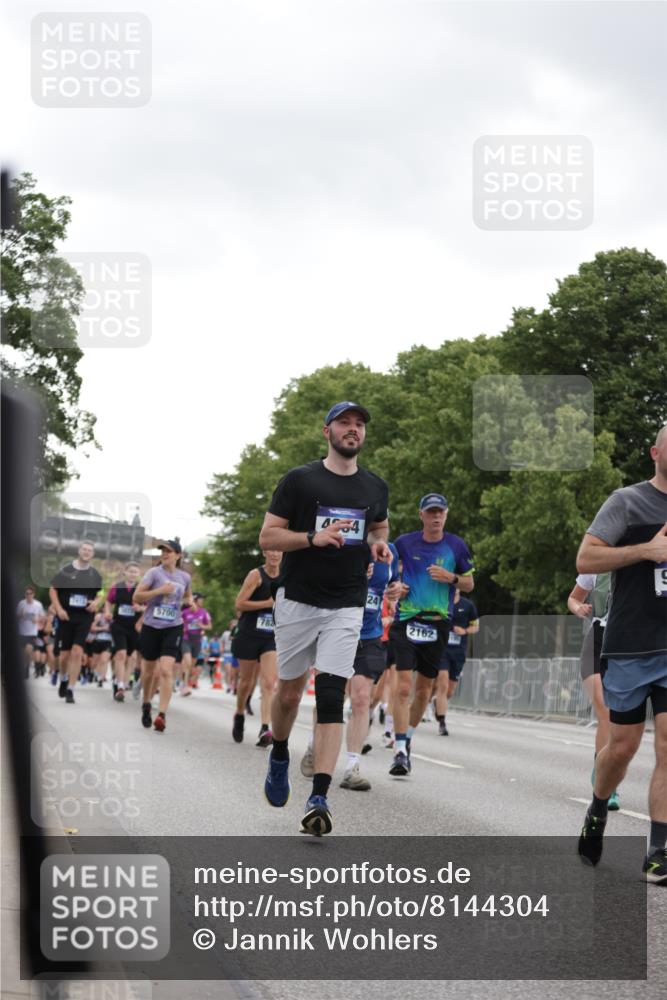 29.06.2025 - hella hamburg halbmarathon Jannik Wohlers http://msf.ph/oto/8144304 29.06.2025 10:46:21 Lombardsbrücke 1363, 1371, 1375, 1720, 1999, 2162, 2320, 3277, 3406, 3407, 3469, 3734, 3823, 4202, 4296, 4342, 4355, 4604, 5700, 6740, 7412, 7767, 7827, 8477, 8553, 9092, 9243, 9691, 9743, 10230, 10514, 10515, 10591, 12140, 13195, 13756, 13757, 13885, 13969, 14011, 14181, 14261, 14891, 15852, 16882, 16987, 17419, 17459, 18315, 18881, 18924, 18950 meine-sportfotos.de