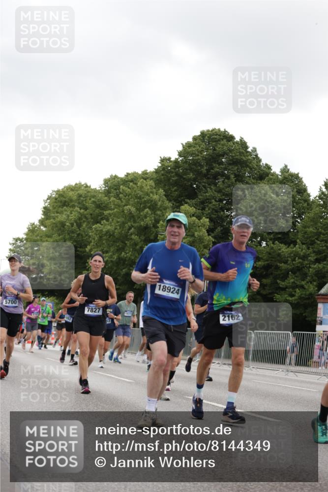 29.06.2025 - hella hamburg halbmarathon Jannik Wohlers http://msf.ph/oto/8144349 29.06.2025 10:46:23 Lombardsbrücke 1073, 1363, 1371, 1375, 1720, 1999, 2162, 2211, 2320, 2981, 3277, 3406, 3407, 3734, 3823, 4202, 4296, 4342, 4604, 5700, 5953, 6740, 7412, 7827, 8477, 8486, 8553, 9050, 9092, 9139, 9243, 9691, 9743, 10514, 10515, 10591, 12140, 13195, 13756, 13757, 13885, 14011, 14181, 14261, 14680, 14891, 16882, 16987, 17419, 17459, 18315, 18881, 18924, 18950 meine-sportfotos.de