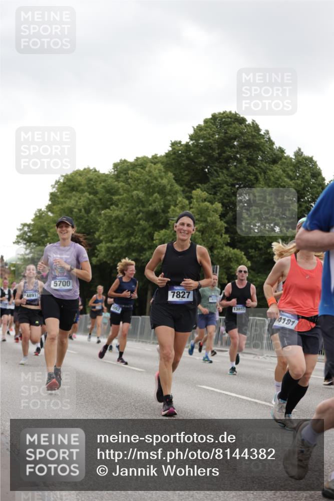 29.06.2025 - hella hamburg halbmarathon Jannik Wohlers http://msf.ph/oto/8144382 29.06.2025 10:46:25 Lombardsbrücke 1073, 1286, 1363, 1371, 1375, 1720, 1999, 2162, 2211, 2320, 2556, 2981, 3277, 3406, 3407, 3734, 3823, 4202, 4296, 4342, 5700, 5796, 5953, 6740, 7412, 7827, 8477, 8486, 8553, 8684, 9050, 9092, 9139, 9243, 9743, 10514, 10515, 10591, 12140, 12258, 13195, 13756, 13757, 13885, 14011, 14181, 14680, 14891, 16987, 17419, 17459, 18315, 18881, 18924, 18950 meine-sportfotos.de