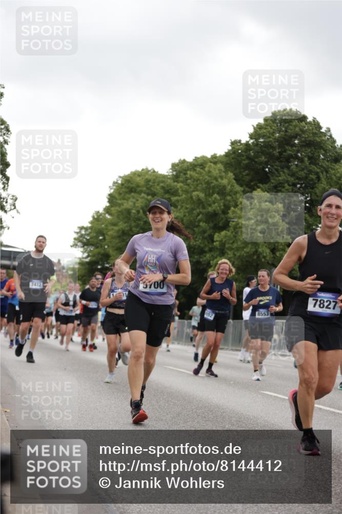 29.06.2025 - hella hamburg halbmarathon Jannik Wohlers http://msf.ph/oto/8144412 29.06.2025 10:46:25 Lombardsbrücke 1073, 1286, 1363, 1371, 1375, 1720, 1999, 2162, 2211, 2320, 2556, 2981, 3277, 3406, 3407, 3734, 3823, 4202, 4296, 4342, 5700, 5796, 5953, 6740, 7412, 7827, 8477, 8486, 8553, 8684, 9050, 9092, 9139, 9243, 9743, 10514, 10515, 10591, 12140, 12258, 13195, 13756, 13757, 13885, 14011, 14181, 14680, 14891, 16987, 17419, 17459, 18315, 18881, 18924, 18950 meine-sportfotos.de