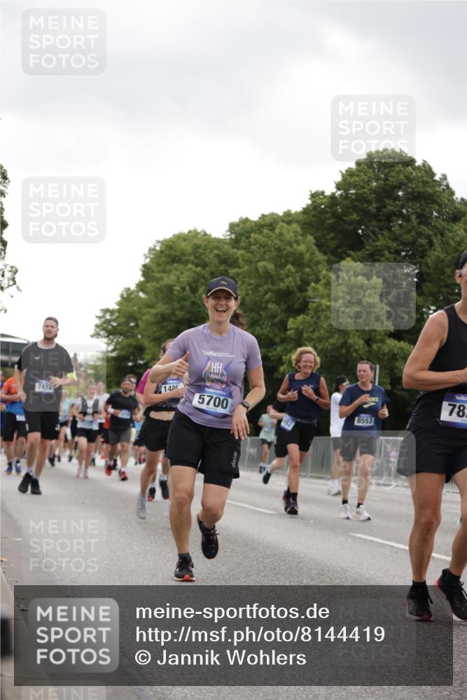 29.06.2025 - hella hamburg halbmarathon Jannik Wohlers http://msf.ph/oto/8144419 29.06.2025 10:46:26 Lombardsbrücke 1073, 1286, 1363, 1371, 1375, 1720, 1999, 2162, 2211, 2320, 2556, 2981, 3277, 3406, 3407, 3734, 3823, 4202, 4296, 4342, 5111, 5114, 5700, 5796, 5953, 6740, 7412, 7827, 8477, 8486, 8553, 8684, 9050, 9092, 9139, 9243, 9743, 9758, 10514, 10515, 10591, 11618, 12140, 12258, 13195, 13756, 13757, 13885, 14011, 14181, 14680, 14891, 16987, 17288, 17419, 17459, 18315, 18881, 18924, 18950 meine-sportfotos.de