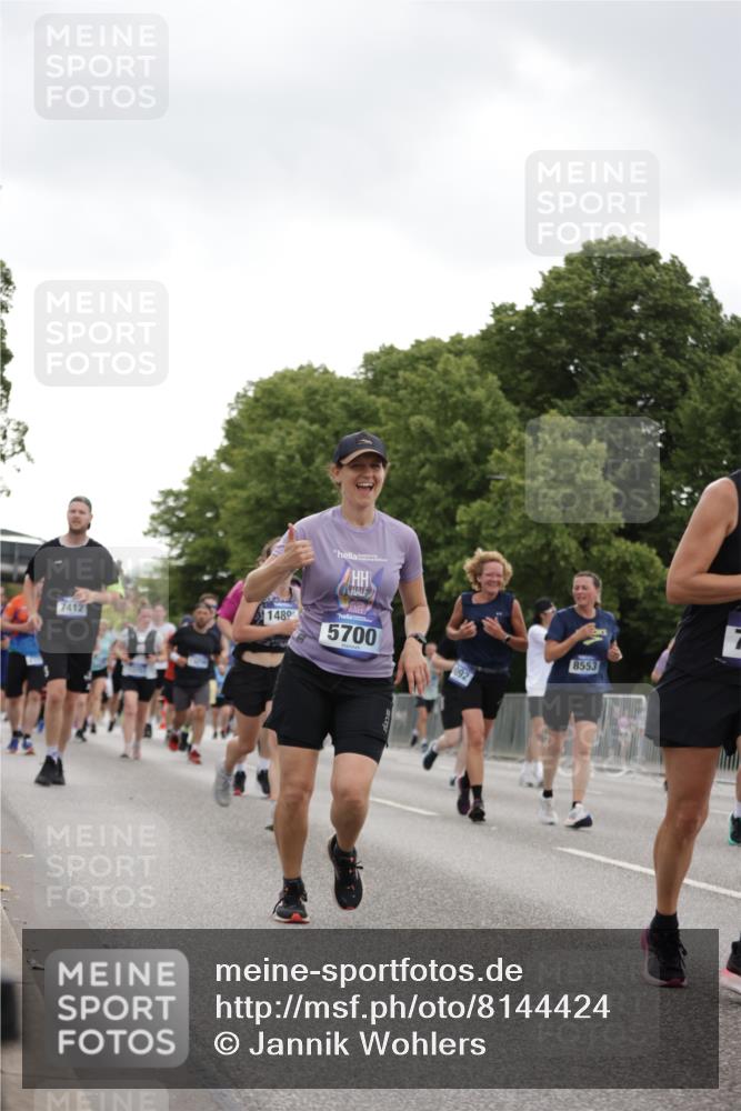 29.06.2025 - hella hamburg halbmarathon Jannik Wohlers http://msf.ph/oto/8144424 29.06.2025 10:46:26 Lombardsbrücke 1073, 1286, 1363, 1371, 1375, 1720, 1999, 2162, 2211, 2320, 2556, 2981, 3277, 3406, 3407, 3734, 3823, 4202, 4296, 4342, 5111, 5114, 5700, 5796, 5953, 6740, 7412, 7827, 8477, 8486, 8553, 8684, 9050, 9092, 9139, 9243, 9743, 9758, 10514, 10515, 10591, 11618, 12140, 12258, 13195, 13756, 13757, 13885, 14011, 14181, 14680, 14891, 16987, 17288, 17419, 17459, 18315, 18881, 18924, 18950 meine-sportfotos.de