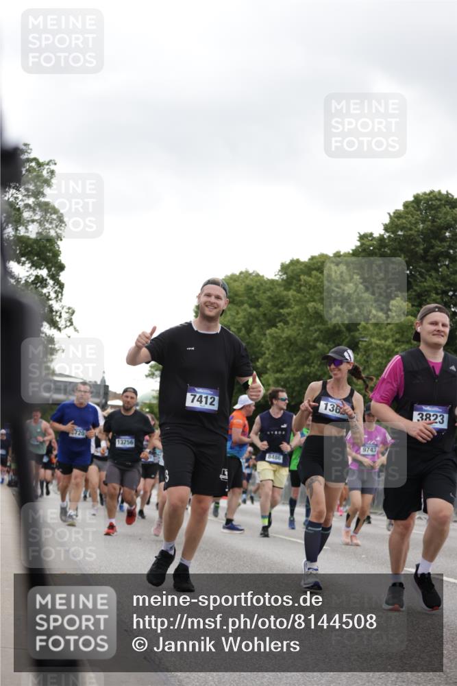 29.06.2025 - hella hamburg halbmarathon Jannik Wohlers http://msf.ph/oto/8144508 29.06.2025 10:46:29 Lombardsbrücke 1073, 1286, 1363, 1720, 1999, 2162, 2211, 2320, 2327, 2556, 2665, 2981, 3277, 3406, 3407, 3823, 4202, 4296, 4342, 5111, 5114, 5700, 5796, 5953, 6485, 6496, 6740, 7412, 7827, 8486, 8553, 8684, 9050, 9092, 9139, 9243, 9743, 9758, 9949, 10514, 10515, 10591, 11618, 12140, 12258, 12630, 13195, 13756, 13757, 13885, 14011, 14181, 14680, 14891, 15806, 17288, 17356, 18315, 18403, 18881, 18924, 18950 meine-sportfotos.de