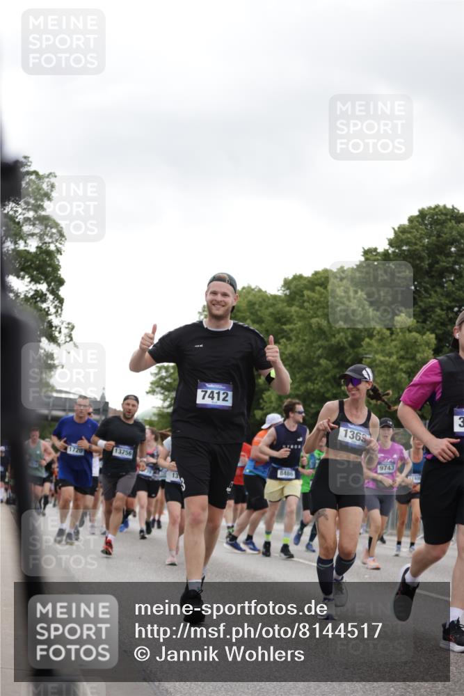 29.06.2025 - hella hamburg halbmarathon Jannik Wohlers http://msf.ph/oto/8144517 29.06.2025 10:46:29 Lombardsbrücke 1073, 1286, 1363, 1720, 1999, 2162, 2211, 2320, 2327, 2556, 2665, 2981, 3277, 3406, 3407, 3823, 4202, 4296, 4342, 5111, 5114, 5700, 5796, 5953, 6485, 6496, 6740, 7412, 7827, 8486, 8553, 8684, 9050, 9092, 9139, 9243, 9743, 9758, 9949, 10514, 10515, 10591, 11618, 12140, 12258, 12630, 13195, 13756, 13757, 13885, 14011, 14181, 14680, 14891, 15806, 17288, 17356, 18315, 18403, 18881, 18924, 18950 meine-sportfotos.de