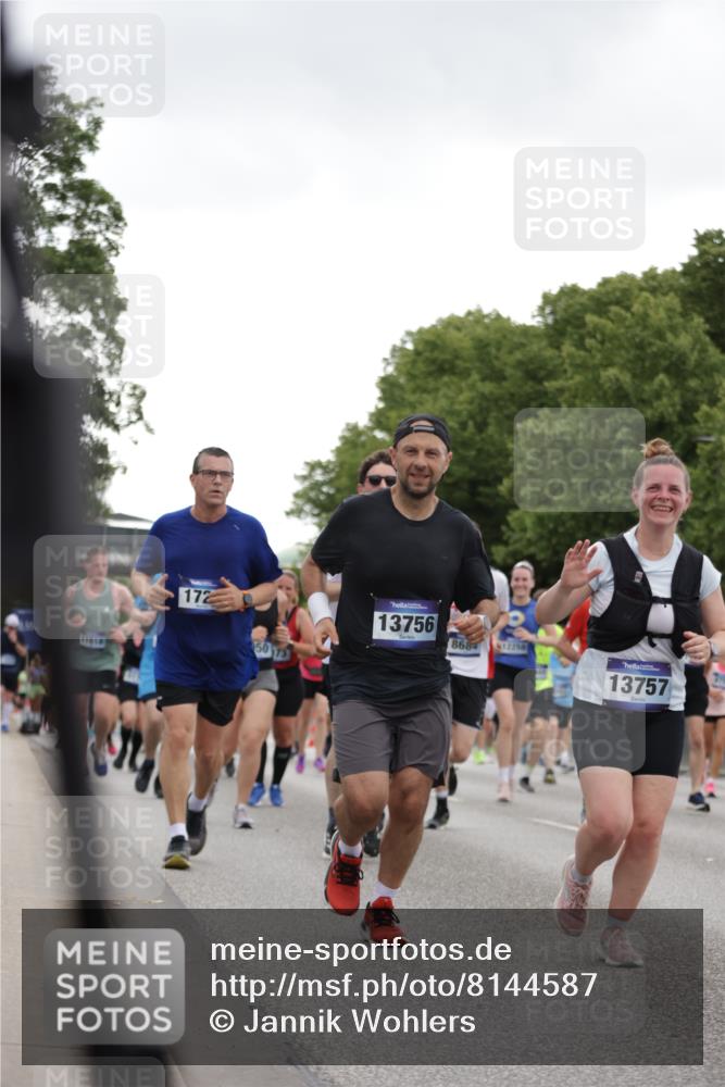 29.06.2025 - hella hamburg halbmarathon Jannik Wohlers http://msf.ph/oto/8144587 29.06.2025 10:46:31 Lombardsbrücke 1073, 1286, 1363, 1593, 1720, 1961, 1999, 2162, 2211, 2320, 2327, 2556, 2665, 2981, 3277, 3406, 3407, 3823, 4239, 4342, 5111, 5114, 5700, 5796, 5953, 6485, 6496, 6740, 7073, 7412, 7827, 8486, 8553, 8684, 8967, 9050, 9092, 9139, 9243, 9743, 9758, 9949, 10514, 10515, 10591, 11618, 12140, 12258, 12630, 13195, 13756, 13757, 13885, 14011, 14181, 14680, 14891, 15806, 17288, 17356, 18315, 18403, 18654, 18881, 18924, 18950 meine-sportfotos.de