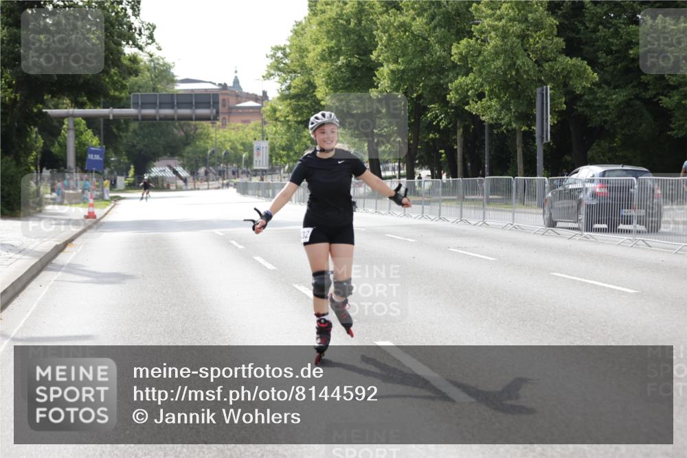 29.06.2025 - hella hamburg halbmarathon Jannik Wohlers http://msf.ph/oto/8144592 29.06.2025 09:07:41 Lombardsbrücke  meine-sportfotos.de