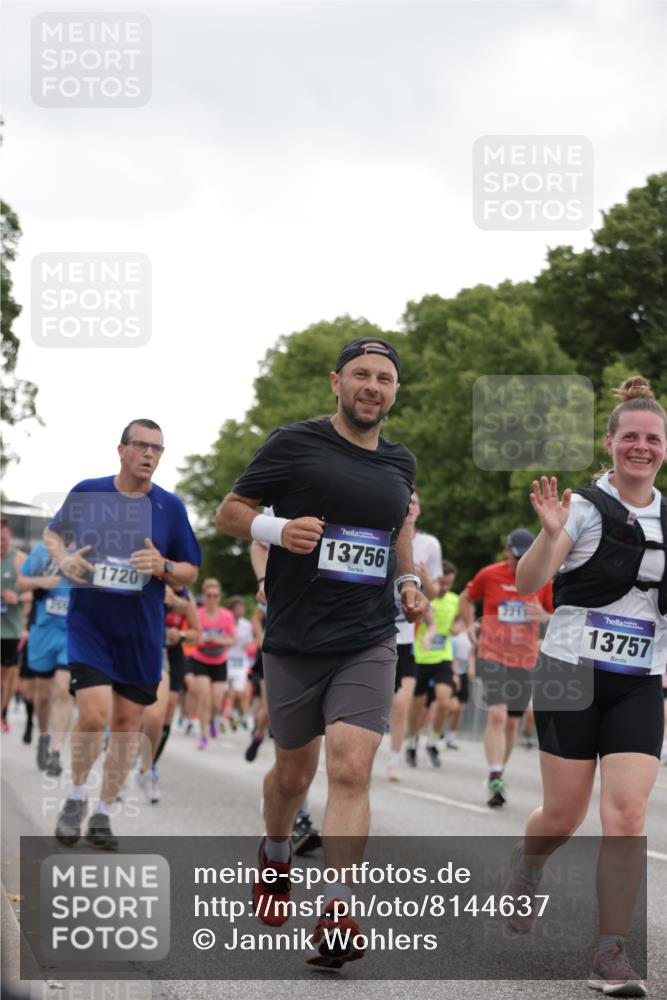 29.06.2025 - hella hamburg halbmarathon Jannik Wohlers http://msf.ph/oto/8144637 29.06.2025 10:46:32 Lombardsbrücke 1073, 1185, 1286, 1363, 1593, 1720, 1961, 1999, 2162, 2211, 2320, 2327, 2556, 2665, 2981, 3277, 3406, 3407, 3823, 4239, 4342, 5111, 5114, 5700, 5796, 5953, 6485, 6496, 6740, 7073, 7412, 7827, 8486, 8553, 8684, 8967, 9050, 9092, 9139, 9243, 9743, 9758, 9949, 10514, 10515, 10591, 11618, 12140, 12258, 12538, 12630, 13195, 13756, 13757, 13885, 14011, 14181, 14680, 14891, 15806, 16077, 16684, 17288, 17356, 18315, 18403, 18654, 18881, 18950 meine-sportfotos.de