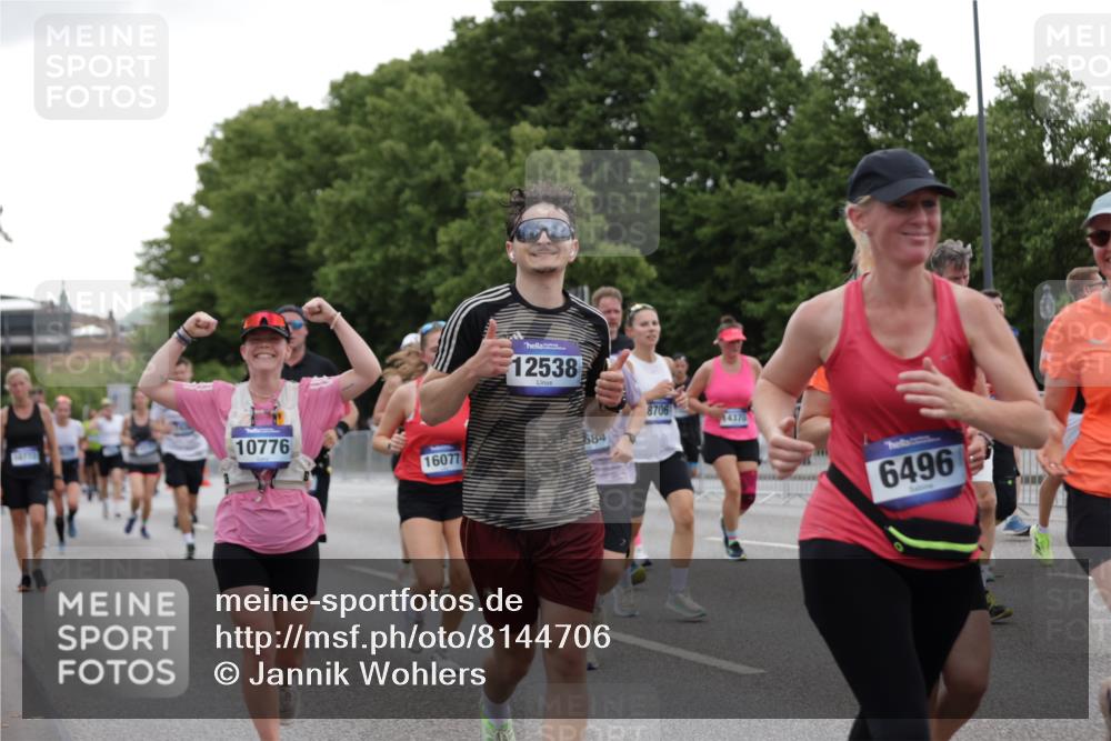 29.06.2025 - hella hamburg halbmarathon Jannik Wohlers http://msf.ph/oto/8144706 29.06.2025 10:46:42 Lombardsbrücke 1073, 1185, 1286, 1593, 1607, 1961, 2211, 2327, 2537, 2555, 2556, 2665, 2981, 4184, 4239, 4483, 5111, 5114, 5796, 5953, 6485, 6496, 6879, 7073, 7430, 7431, 8131, 8486, 8684, 8706, 8967, 9050, 9139, 9557, 9758, 9774, 9949, 10514, 10903, 11618, 11621, 12258, 12538, 12630, 12989, 13172, 13430, 13431, 13819, 14370, 14680, 15806, 15865, 16077, 16684, 16836, 17015, 17288, 17356, 18147, 18403, 18654, 18674, 18753, 18950 meine-sportfotos.de