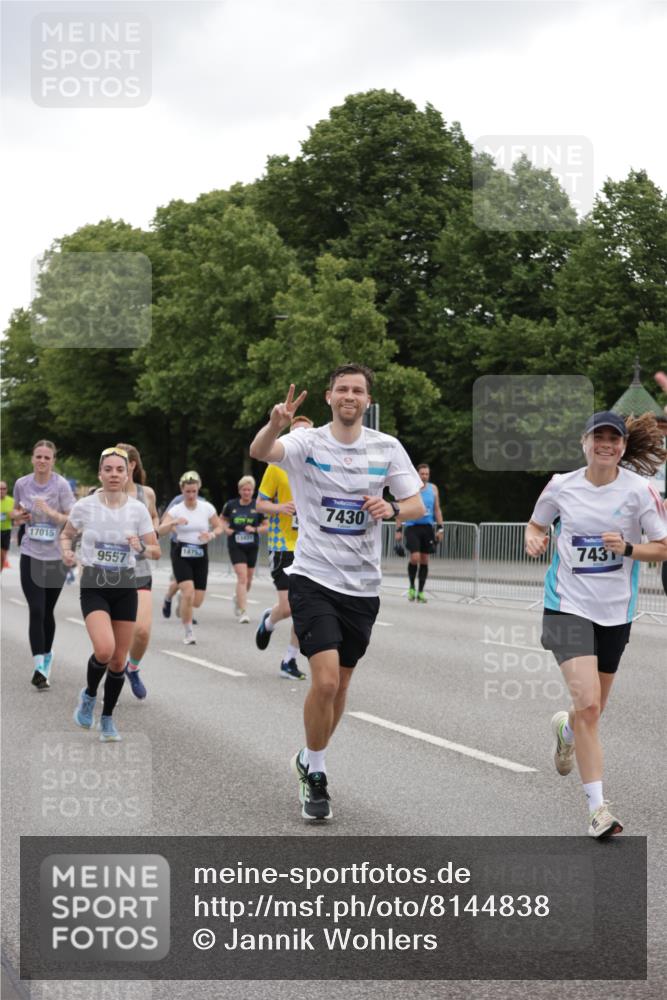 29.06.2025 - hella hamburg halbmarathon Jannik Wohlers http://msf.ph/oto/8144838 29.06.2025 10:46:46 Lombardsbrücke 1185, 1463, 1593, 1607, 1704, 1961, 2327, 2537, 2555, 2556, 2665, 4184, 4239, 4483, 4806, 5111, 5114, 5796, 6485, 6496, 6879, 7073, 7430, 7431, 7631, 8105, 8131, 8684, 8706, 8967, 9273, 9557, 9758, 9774, 9949, 10903, 11378, 11618, 11621, 12258, 12538, 12630, 12989, 13172, 13430, 13431, 13819, 14370, 14441, 15806, 15865, 16077, 16684, 16836, 17015, 17288, 17356, 18147, 18258, 18403, 18654, 18674, 18753 meine-sportfotos.de