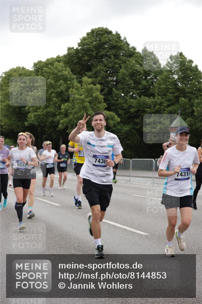29.06.2025 - hella hamburg halbmarathon Jannik Wohlers http://msf.ph/oto/8144853 29.06.2025 10:46:46 Lombardsbrücke 1185, 1463, 1593, 1607, 1704, 1961, 2327, 2537, 2555, 2556, 2665, 4184, 4239, 4483, 4806, 5111, 5114, 5796, 6485, 6496, 6879, 7073, 7430, 7431, 7631, 8105, 8131, 8684, 8706, 8967, 9273, 9557, 9758, 9774, 9949, 10903, 11378, 11618, 11621, 12258, 12538, 12630, 12989, 13172, 13430, 13431, 13819, 14370, 14441, 15806, 15865, 16077, 16684, 16836, 17015, 17288, 17356, 18147, 18258, 18403, 18654, 18674, 18753 meine-sportfotos.de