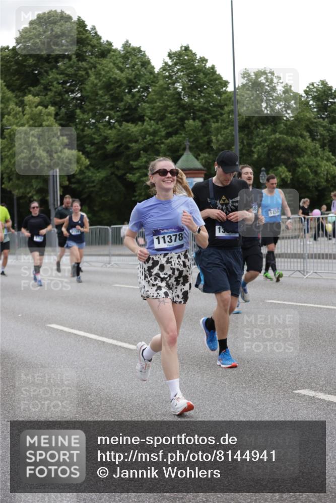 29.06.2025 - hella hamburg halbmarathon Jannik Wohlers http://msf.ph/oto/8144941 29.06.2025 10:46:52 Lombardsbrücke 1185, 1463, 1523, 1607, 1704, 2537, 2555, 4184, 4239, 4325, 4483, 4806, 4895, 5895, 6255, 6256, 6879, 6995, 7073, 7430, 7431, 7630, 7631, 8105, 8131, 8706, 8915, 8953, 9018, 9273, 9557, 9774, 10075, 10903, 11276, 11378, 11621, 12538, 12989, 13172, 13349, 13430, 13431, 13806, 13819, 13830, 13898, 14370, 14441, 15865, 16077, 16337, 16552, 16684, 16836, 17015, 17122, 17514, 18147, 18258, 18674, 18753, 18781, 18852, 18858 meine-sportfotos.de
