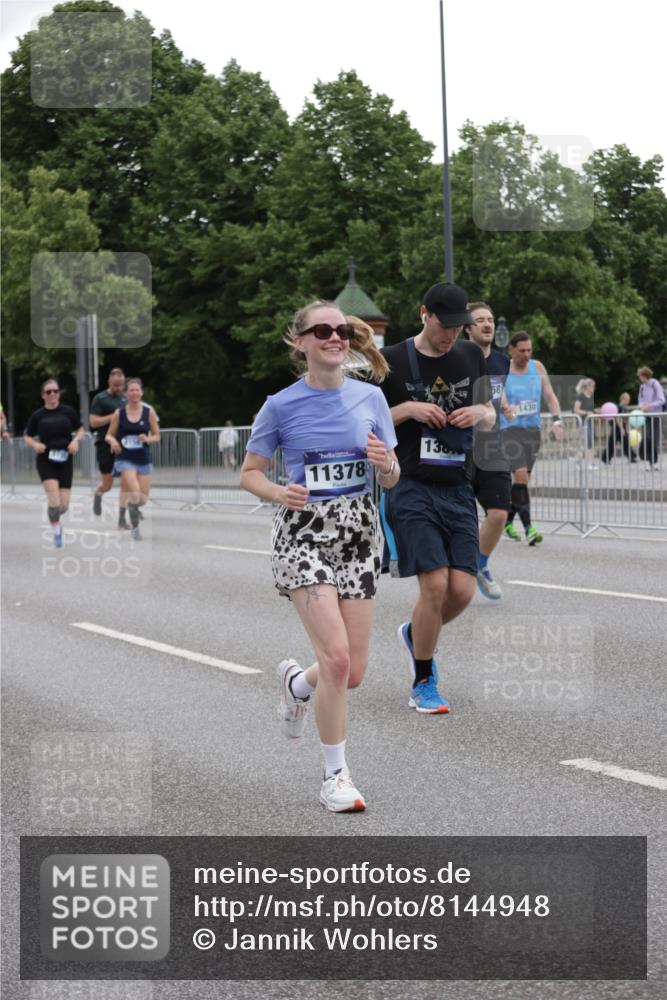 29.06.2025 - hella hamburg halbmarathon Jannik Wohlers http://msf.ph/oto/8144948 29.06.2025 10:46:52 Lombardsbrücke 1185, 1463, 1523, 1607, 1704, 2537, 2555, 4184, 4239, 4325, 4483, 4806, 4895, 5895, 6255, 6256, 6879, 6995, 7073, 7430, 7431, 7630, 7631, 8105, 8131, 8706, 8915, 8953, 9018, 9273, 9557, 9774, 10075, 10903, 11276, 11378, 11621, 12538, 12989, 13172, 13349, 13430, 13431, 13806, 13819, 13830, 13898, 14370, 14441, 15865, 16077, 16337, 16552, 16684, 16836, 17015, 17122, 17514, 18147, 18258, 18674, 18753, 18781, 18852, 18858 meine-sportfotos.de