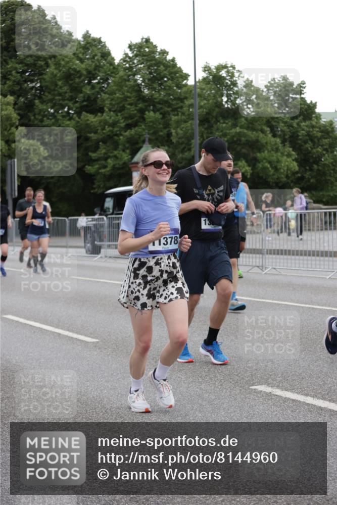 29.06.2025 - hella hamburg halbmarathon Jannik Wohlers http://msf.ph/oto/8144960 29.06.2025 10:46:52 Lombardsbrücke 1185, 1463, 1523, 1607, 1704, 2537, 2555, 4184, 4239, 4325, 4483, 4806, 4895, 5895, 6255, 6256, 6879, 6995, 7073, 7430, 7431, 7630, 7631, 8105, 8131, 8706, 8915, 8953, 9018, 9273, 9557, 9774, 10075, 10903, 11276, 11378, 11621, 12538, 12989, 13172, 13349, 13430, 13431, 13806, 13819, 13830, 13898, 14370, 14441, 15865, 16077, 16337, 16552, 16684, 16836, 17015, 17122, 17514, 18147, 18258, 18674, 18753, 18781, 18852, 18858 meine-sportfotos.de