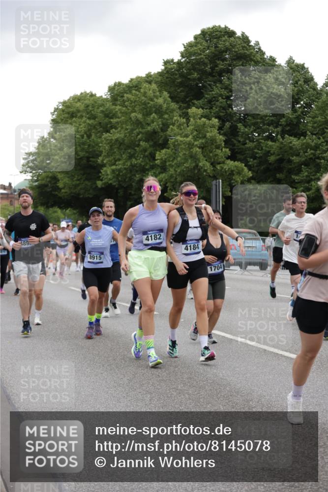 29.06.2025 - hella hamburg halbmarathon Jannik Wohlers http://msf.ph/oto/8145078 29.06.2025 10:46:55 Lombardsbrücke 1463, 1523, 1704, 2148, 2407, 2537, 2994, 4184, 4325, 4483, 4806, 4895, 4974, 4975, 5895, 6255, 6256, 6879, 6995, 7403, 7430, 7431, 7630, 7631, 8105, 8131, 8706, 8915, 8953, 9018, 9273, 9557, 9774, 9969, 9972, 10075, 10903, 11276, 11378, 11621, 12989, 13172, 13349, 13430, 13431, 13806, 13819, 13830, 13898, 14441, 14516, 14517, 15413, 15865, 16337, 16552, 17015, 17122, 17514, 18258, 18674, 18753, 18781, 18852, 18858 meine-sportfotos.de