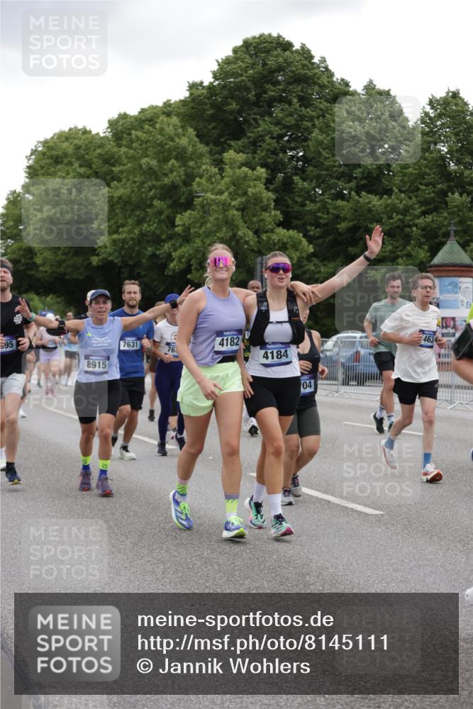 29.06.2025 - hella hamburg halbmarathon Jannik Wohlers http://msf.ph/oto/8145111 29.06.2025 10:46:56 Lombardsbrücke 1463, 1523, 1704, 2148, 2407, 2537, 2994, 3339, 4184, 4325, 4483, 4806, 4895, 4974, 4975, 5895, 6255, 6256, 6879, 6995, 7403, 7430, 7431, 7630, 7631, 8105, 8131, 8706, 8915, 8953, 9018, 9273, 9557, 9774, 9969, 9972, 10075, 10206, 10903, 11276, 11378, 12989, 13172, 13349, 13430, 13431, 13806, 13819, 13830, 13898, 14441, 14516, 14517, 15413, 16337, 16552, 17015, 17122, 17514, 18258, 18415, 18753, 18781, 18852, 18858 meine-sportfotos.de