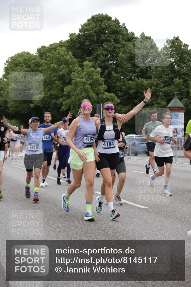 29.06.2025 - hella hamburg halbmarathon Jannik Wohlers http://msf.ph/oto/8145117 29.06.2025 10:46:56 Lombardsbrücke 1463, 1523, 1704, 2148, 2407, 2537, 2994, 3339, 4184, 4325, 4483, 4806, 4895, 4974, 4975, 5895, 6255, 6256, 6879, 6995, 7403, 7430, 7431, 7630, 7631, 8105, 8131, 8706, 8915, 8953, 9018, 9273, 9557, 9774, 9969, 9972, 10075, 10206, 10903, 11276, 11378, 12989, 13172, 13349, 13430, 13431, 13806, 13819, 13830, 13898, 14441, 14516, 14517, 15413, 16337, 16552, 17015, 17122, 17514, 18258, 18415, 18753, 18781, 18852, 18858 meine-sportfotos.de