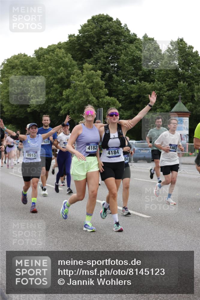 29.06.2025 - hella hamburg halbmarathon Jannik Wohlers http://msf.ph/oto/8145123 29.06.2025 10:46:56 Lombardsbrücke 1463, 1523, 1704, 2148, 2407, 2537, 2994, 3339, 4184, 4325, 4483, 4806, 4895, 4974, 4975, 5895, 6255, 6256, 6879, 6995, 7403, 7430, 7431, 7630, 7631, 8105, 8131, 8706, 8915, 8953, 9018, 9273, 9557, 9774, 9969, 9972, 10075, 10206, 10903, 11276, 11378, 12989, 13172, 13349, 13430, 13431, 13806, 13819, 13830, 13898, 14441, 14516, 14517, 15413, 16337, 16552, 17015, 17122, 17514, 18258, 18415, 18753, 18781, 18852, 18858 meine-sportfotos.de
