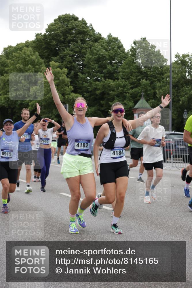 29.06.2025 - hella hamburg halbmarathon Jannik Wohlers http://msf.ph/oto/8145165 29.06.2025 10:46:56 Lombardsbrücke 1463, 1523, 1704, 2148, 2407, 2537, 2994, 3339, 4184, 4325, 4483, 4806, 4895, 4974, 4975, 5895, 6255, 6256, 6879, 6995, 7403, 7430, 7431, 7630, 7631, 8105, 8131, 8706, 8915, 8953, 9018, 9273, 9557, 9774, 9969, 9972, 10075, 10206, 10903, 11276, 11378, 12989, 13172, 13349, 13430, 13431, 13806, 13819, 13830, 13898, 14441, 14516, 14517, 15413, 16337, 16552, 17015, 17122, 17514, 18258, 18415, 18753, 18781, 18852, 18858 meine-sportfotos.de