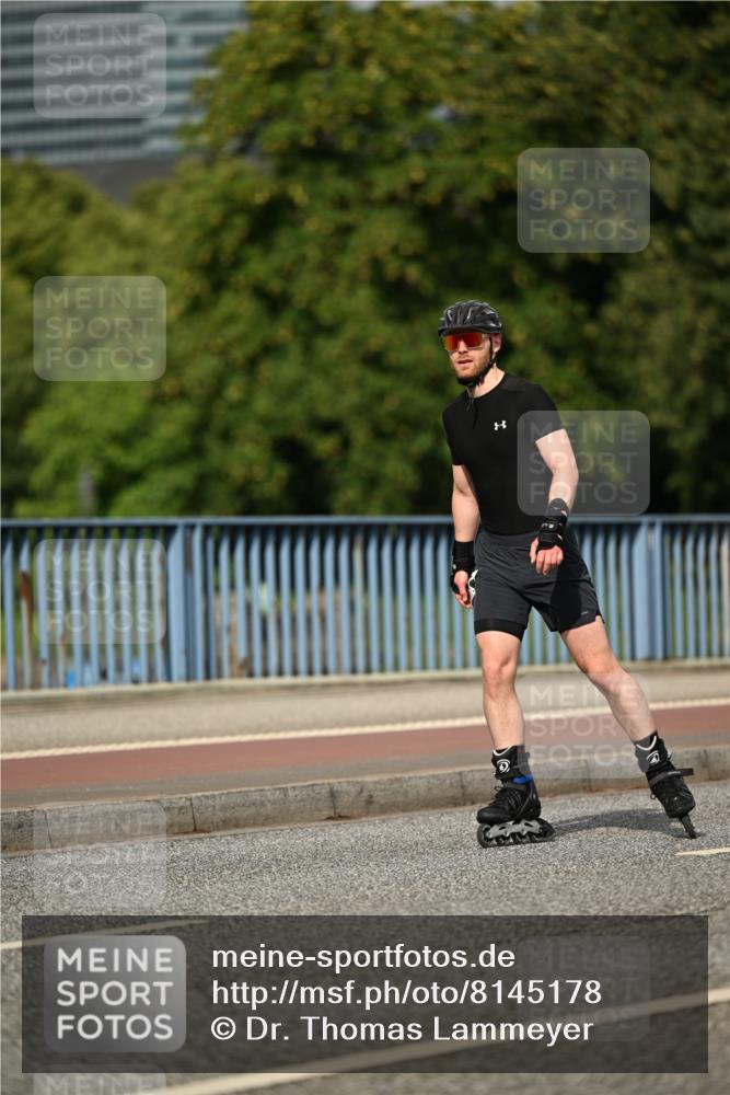 29.06.2025 - hella hamburg halbmarathon Dr. Thomas Lammeyer http://msf.ph/oto/8145178 29.06.2025 09:10:45 Kennedybrücke  meine-sportfotos.de