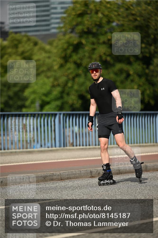 29.06.2025 - hella hamburg halbmarathon Dr. Thomas Lammeyer http://msf.ph/oto/8145187 29.06.2025 09:10:45 Kennedybrücke  meine-sportfotos.de