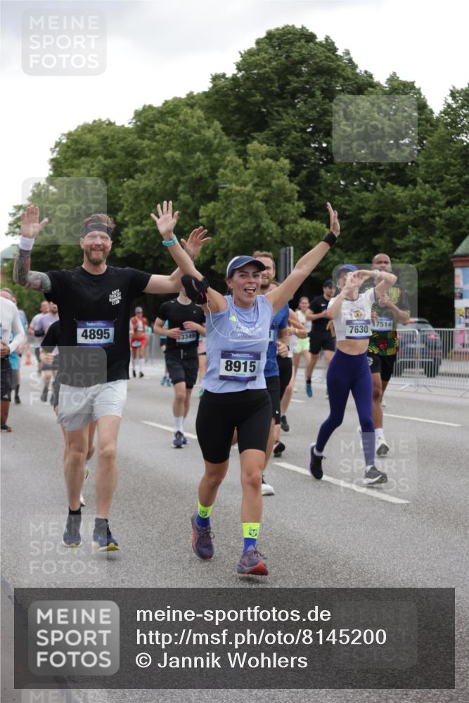29.06.2025 - hella hamburg halbmarathon Jannik Wohlers http://msf.ph/oto/8145200 29.06.2025 10:46:57 Lombardsbrücke 1463, 1523, 1704, 2148, 2407, 2537, 2994, 3339, 4184, 4325, 4483, 4806, 4895, 4974, 4975, 5895, 6255, 6256, 6879, 6995, 7403, 7430, 7431, 7630, 7631, 8105, 8131, 8270, 8915, 8953, 9018, 9273, 9557, 9774, 9969, 9972, 10075, 10206, 10903, 11276, 11378, 11738, 12989, 13172, 13349, 13430, 13431, 13737, 13806, 13819, 13830, 13898, 13909, 14441, 14516, 14517, 15413, 16337, 16552, 17015, 17122, 17514, 18258, 18415, 18753, 18781, 18852, 18858 meine-sportfotos.de