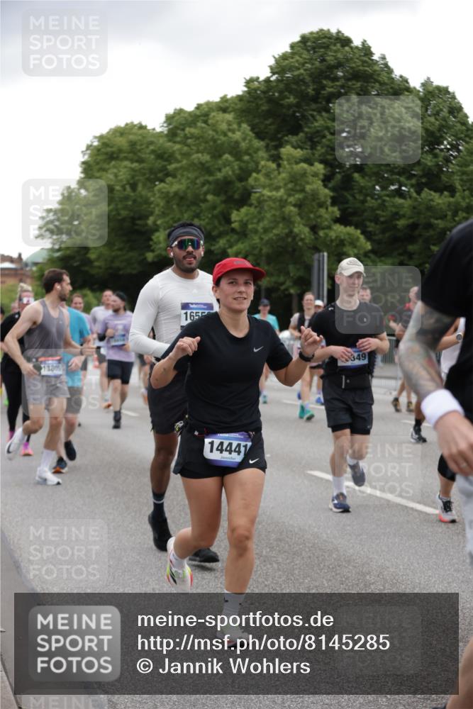 29.06.2025 - hella hamburg halbmarathon Jannik Wohlers http://msf.ph/oto/8145285 29.06.2025 10:46:59 Lombardsbrücke 1434, 1463, 1523, 1704, 2148, 2407, 2994, 3339, 4037, 4184, 4325, 4806, 4895, 4974, 4975, 5895, 6255, 6256, 6879, 6995, 7403, 7430, 7431, 7630, 7631, 8105, 8131, 8270, 8915, 8953, 9018, 9273, 9557, 9969, 9972, 10075, 10206, 10903, 11276, 11378, 11458, 11738, 12989, 13172, 13349, 13430, 13431, 13737, 13806, 13819, 13830, 13898, 13909, 14441, 14516, 14517, 15413, 16337, 16552, 17122, 17514, 18258, 18415, 18753, 18781, 18852, 18858 meine-sportfotos.de