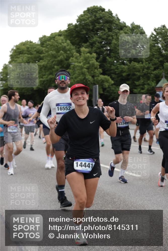 29.06.2025 - hella hamburg halbmarathon Jannik Wohlers http://msf.ph/oto/8145311 29.06.2025 10:46:59 Lombardsbrücke 1434, 1463, 1523, 1704, 2148, 2407, 2994, 3339, 4037, 4184, 4325, 4806, 4895, 4974, 4975, 5895, 6255, 6256, 6879, 6995, 7403, 7430, 7431, 7630, 7631, 8105, 8131, 8270, 8915, 8953, 9018, 9273, 9557, 9969, 9972, 10075, 10206, 10903, 11276, 11378, 11458, 11738, 12989, 13172, 13349, 13430, 13431, 13737, 13806, 13819, 13830, 13898, 13909, 14441, 14516, 14517, 15413, 16337, 16552, 17122, 17514, 18258, 18415, 18753, 18781, 18852, 18858 meine-sportfotos.de