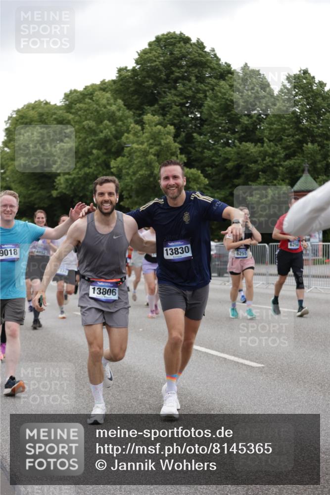 29.06.2025 - hella hamburg halbmarathon Jannik Wohlers http://msf.ph/oto/8145365 29.06.2025 10:47:01 Lombardsbrücke 1434, 1463, 1523, 1704, 2148, 2407, 2994, 3339, 4037, 4184, 4325, 4806, 4895, 4974, 4975, 5621, 5622, 5895, 6255, 6256, 6879, 6995, 7403, 7630, 7631, 8105, 8270, 8915, 8953, 9018, 9273, 9969, 9972, 10075, 10206, 10903, 11276, 11351, 11378, 11458, 11730, 11738, 13349, 13430, 13431, 13737, 13806, 13819, 13830, 13898, 13909, 14197, 14441, 14516, 14517, 15413, 16337, 16552, 17122, 17216, 17514, 18258, 18415, 18753, 18781, 18852, 18858 meine-sportfotos.de