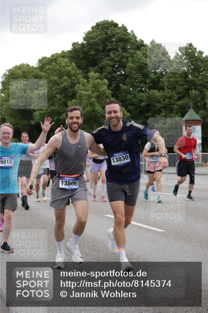 29.06.2025 - hella hamburg halbmarathon Jannik Wohlers http://msf.ph/oto/8145374 29.06.2025 10:47:01 Lombardsbrücke 1434, 1463, 1523, 1704, 2148, 2407, 2994, 3339, 4037, 4184, 4325, 4806, 4895, 4974, 4975, 5621, 5622, 5895, 6255, 6256, 6879, 6995, 7403, 7630, 7631, 8105, 8270, 8915, 8953, 9018, 9273, 9969, 9972, 10075, 10206, 10903, 11276, 11351, 11378, 11458, 11730, 11738, 13349, 13430, 13431, 13737, 13806, 13819, 13830, 13898, 13909, 14197, 14441, 14516, 14517, 15413, 16337, 16552, 17122, 17216, 17514, 18258, 18415, 18753, 18781, 18852, 18858 meine-sportfotos.de