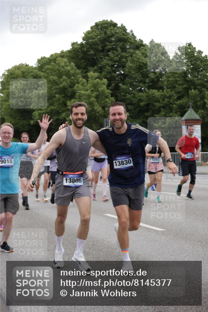 29.06.2025 - hella hamburg halbmarathon Jannik Wohlers http://msf.ph/oto/8145377 29.06.2025 10:47:01 Lombardsbrücke 1434, 1463, 1523, 1704, 2148, 2407, 2994, 3339, 4037, 4184, 4325, 4806, 4895, 4974, 4975, 5621, 5622, 5895, 6255, 6256, 6879, 6995, 7403, 7630, 7631, 8105, 8270, 8915, 8953, 9018, 9273, 9969, 9972, 10075, 10206, 10903, 11276, 11351, 11378, 11458, 11730, 11738, 13349, 13430, 13431, 13737, 13806, 13819, 13830, 13898, 13909, 14197, 14441, 14516, 14517, 15413, 16337, 16552, 17122, 17216, 17514, 18258, 18415, 18753, 18781, 18852, 18858 meine-sportfotos.de