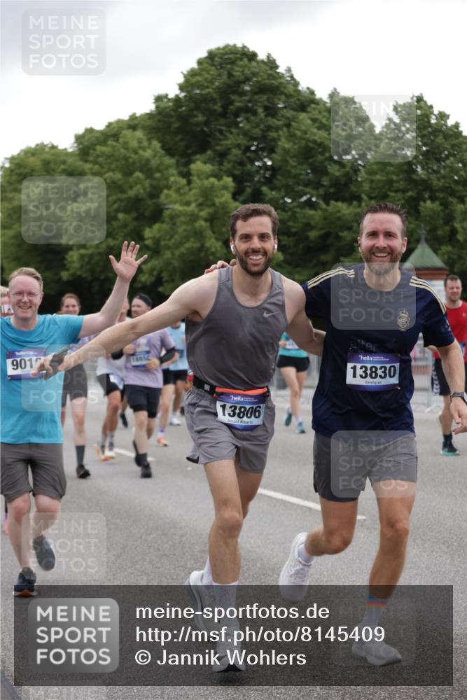 29.06.2025 - hella hamburg halbmarathon Jannik Wohlers http://msf.ph/oto/8145409 29.06.2025 10:47:01 Lombardsbrücke 1434, 1463, 1523, 1704, 2148, 2407, 2994, 3339, 4037, 4184, 4325, 4806, 4895, 4974, 4975, 5621, 5622, 5895, 6255, 6256, 6879, 6995, 7403, 7630, 7631, 8105, 8270, 8915, 8953, 9018, 9273, 9969, 9972, 10075, 10206, 10903, 11276, 11351, 11378, 11458, 11730, 11738, 13349, 13430, 13431, 13737, 13806, 13819, 13830, 13898, 13909, 14197, 14441, 14516, 14517, 15413, 16337, 16552, 17122, 17216, 17514, 18258, 18415, 18753, 18781, 18852, 18858 meine-sportfotos.de